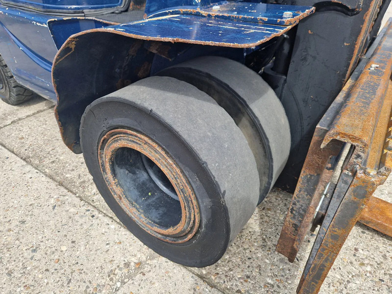 柴油叉车 Caterpillar DP25K met breed vorkenbord:图12 柴油叉车 Caterpillar DP25K met breed vorkenbord:图12