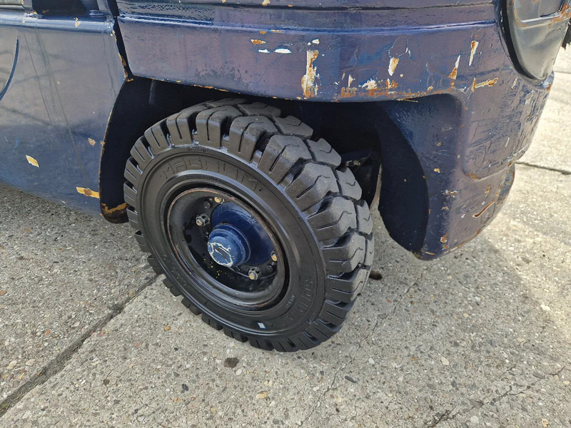 柴油叉车 Caterpillar DP25K met breed vorkenbord:图13 柴油叉车 Caterpillar DP25K met breed vorkenbord:图13