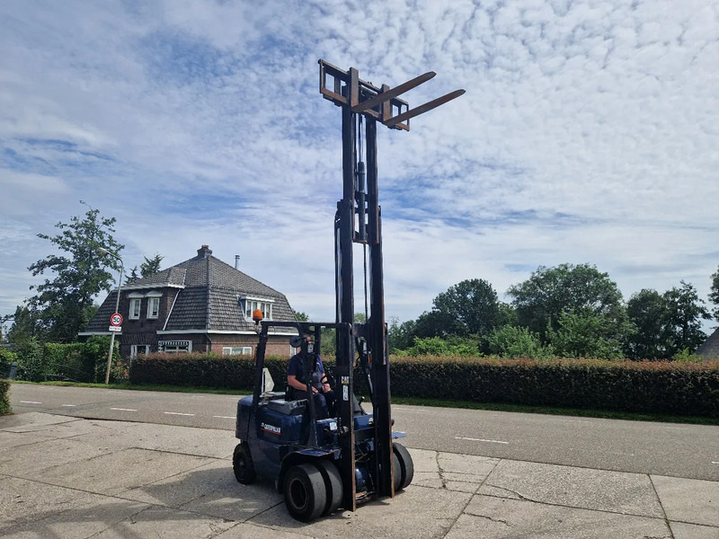 柴油叉车 Caterpillar DP25K met breed vorkenbord:图16 柴油叉车 Caterpillar DP25K met breed vorkenbord:图16