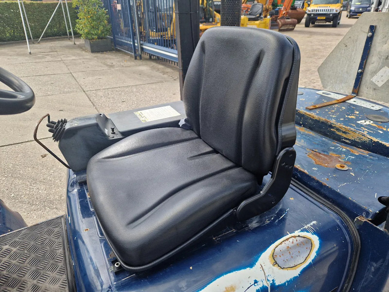 柴油叉车 Caterpillar DP25K met breed vorkenbord:图8 柴油叉车 Caterpillar DP25K met breed vorkenbord:图8