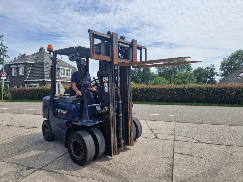 柴油叉车 Caterpillar DP25K met breed vorkenbord:图15 柴油叉车 Caterpillar DP25K met breed vorkenbord:图15