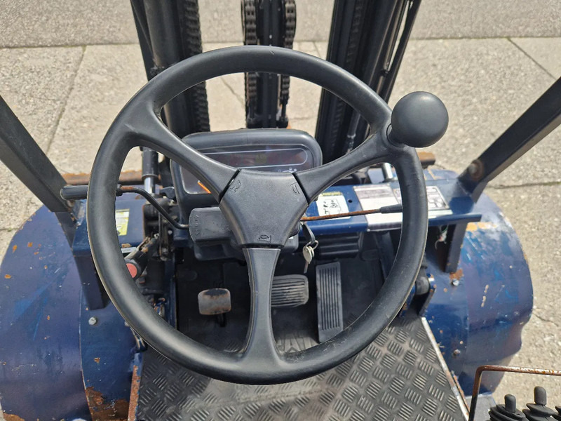 柴油叉车 Caterpillar DP25K met breed vorkenbord:图10 柴油叉车 Caterpillar DP25K met breed vorkenbord:图10