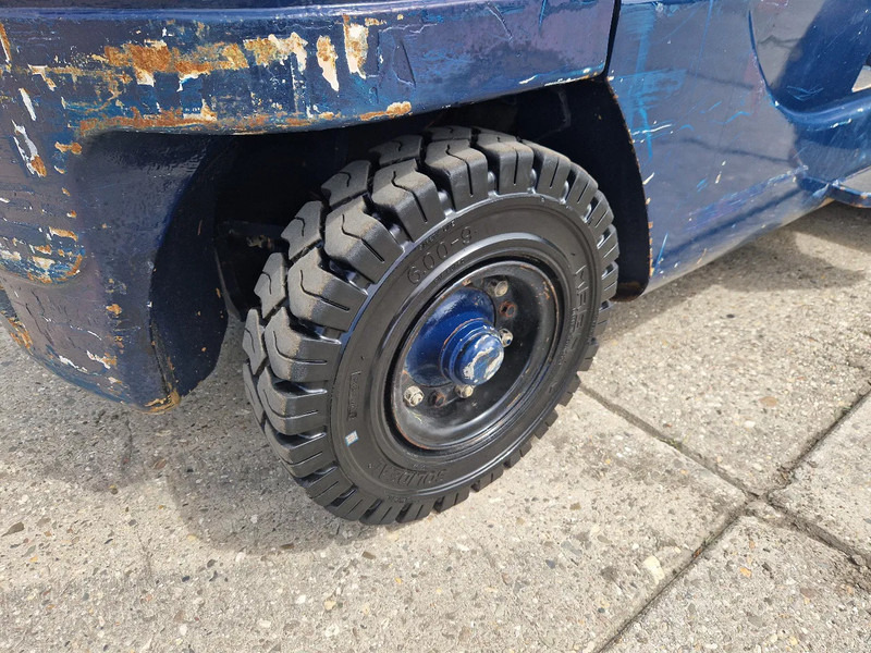 柴油叉车 Caterpillar DP25K met breed vorkenbord:图14 柴油叉车 Caterpillar DP25K met breed vorkenbord:图14