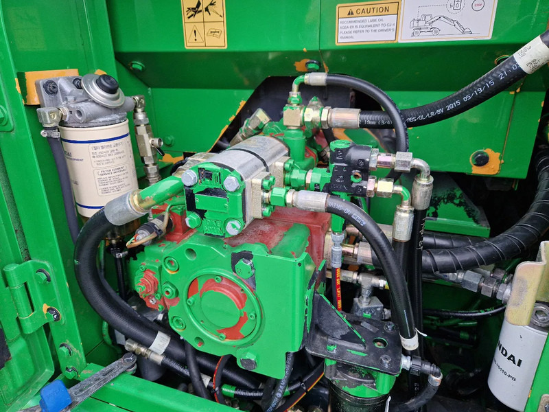 Hyundai Robex 160W-9A met 6-cilinder Cummins motor - 轮式挖掘机:图4 Hyundai Robex 160W-9A met 6-cilinder Cummins motor - 轮式挖掘机:图4