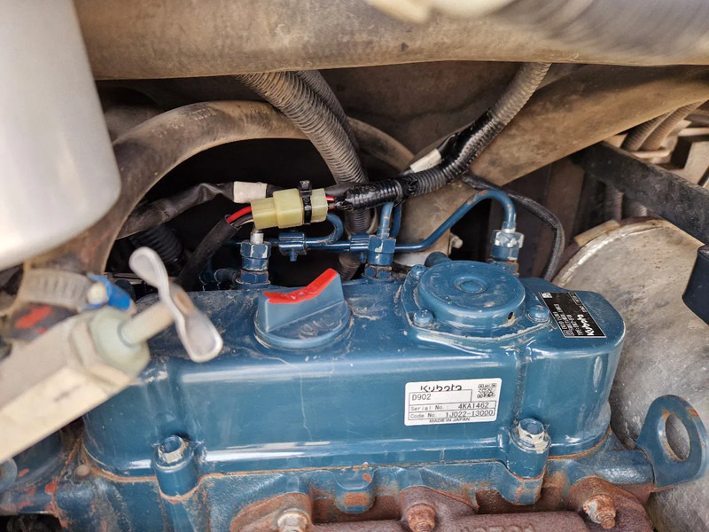 小型挖掘机 Kubota KX019-4 CW05 met 2 bakken：图6