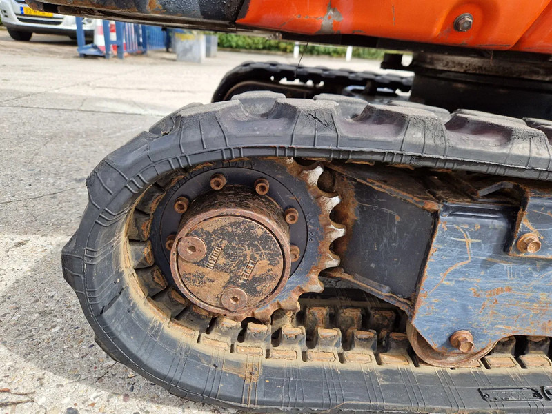 小型挖掘机 Kubota KX019-4 CW05 met 2 bakken：图16