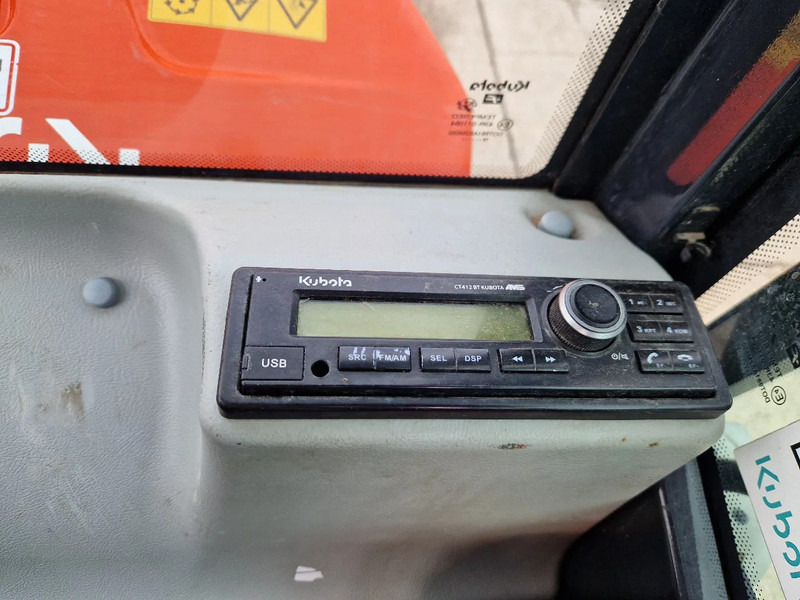 小型挖掘机 Kubota KX019-4 CW05 met 2 bakken：图11