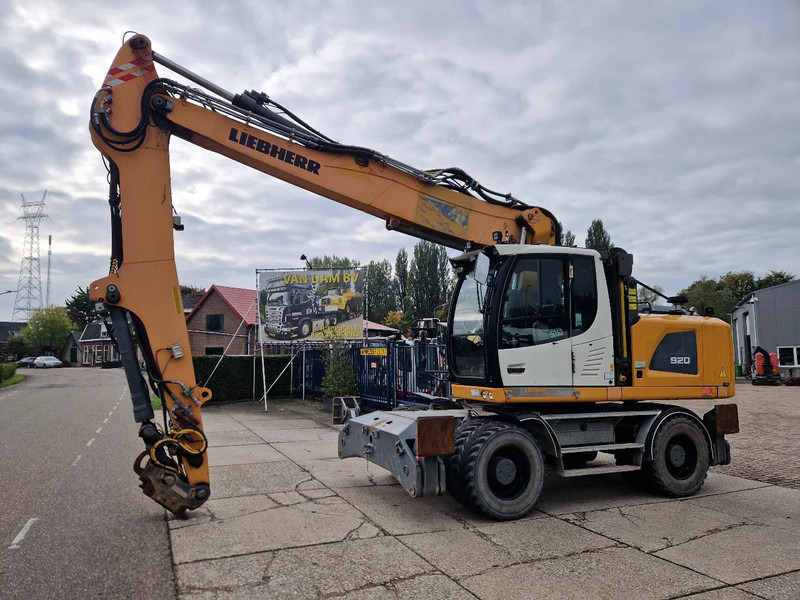 Liebherr A 920 Litronic - 垃圾/ 工业叉装车:图5 Liebherr A 920 Litronic - 垃圾/ 工业叉装车:图5