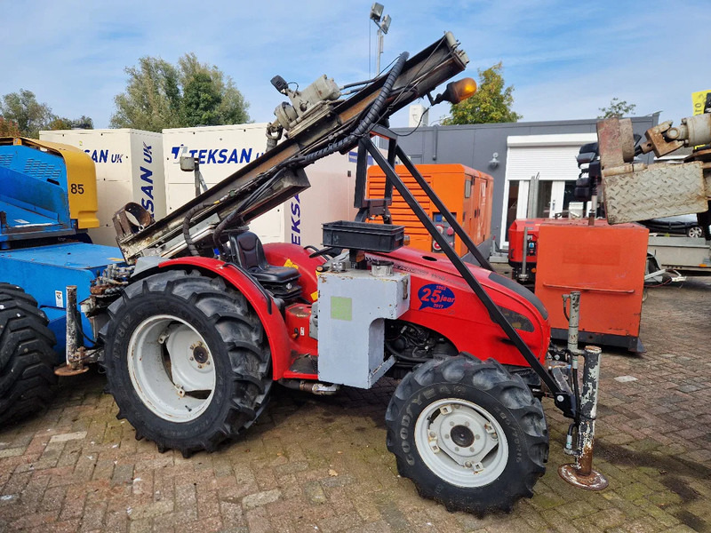 Onbekend Valpadana 1550 4x4 drilling tractor - 钻机:图2 Onbekend Valpadana 1550 4x4 drilling tractor - 钻机:图2