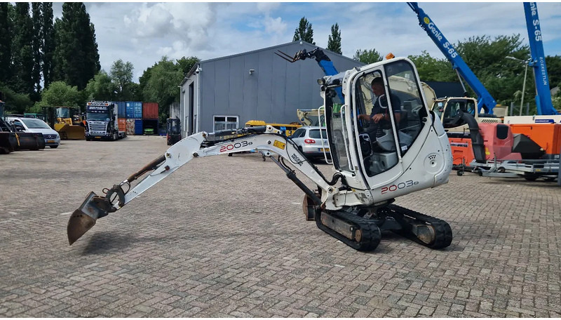 WACKER NEUSON 2003RD met nivelleersysteem - 小型挖掘机:图1 WACKER NEUSON 2003RD met nivelleersysteem - 小型挖掘机:图1