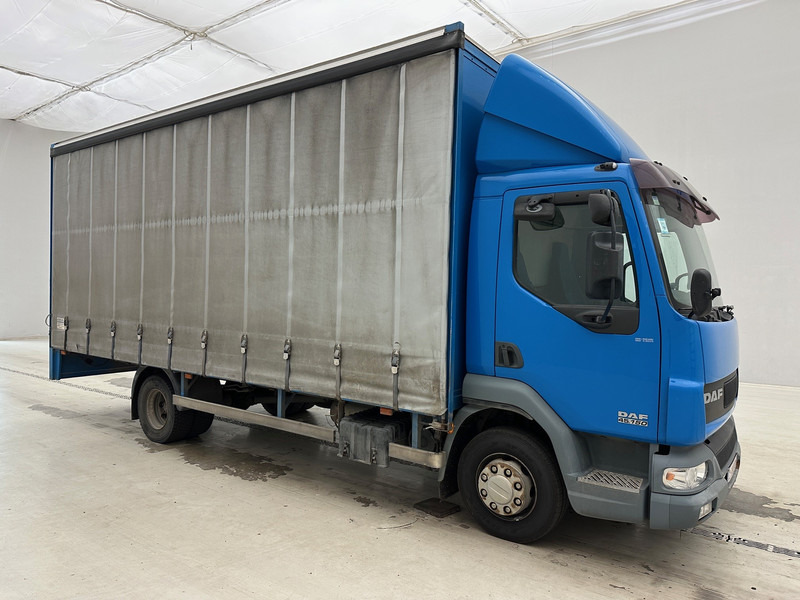 DAF LF45.150 - 侧帘卡车:图3 DAF LF45.150 - 侧帘卡车:图3
