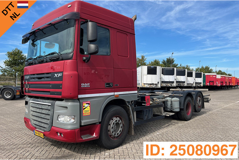 DAF XF105.460 Space Cab - 驾驶室底盘卡车:图1 DAF XF105.460 Space Cab - 驾驶室底盘卡车:图1