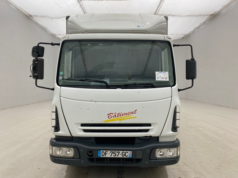 Iveco 120E17 - 厢式卡车:图2 Iveco 120E17 - 厢式卡车:图2