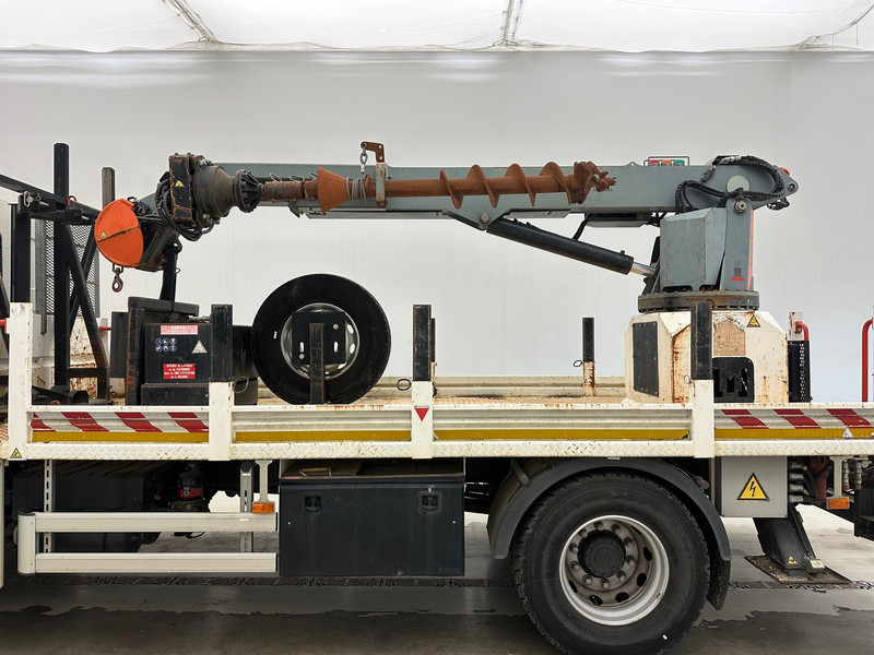 起重车 Renault D14.250:图9 起重车 Renault D14.250:图9