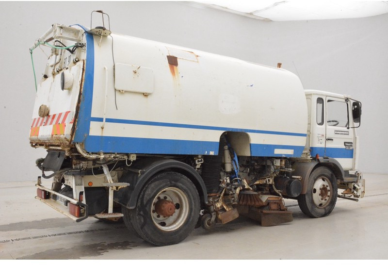 Renault Midliner S150 - RHD - 道路清扫机:图5 Renault Midliner S150 - RHD - 道路清扫机:图5