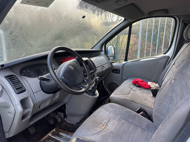 Renault Trafic - no clutch* - 无侧窗厢式货车:图3 Renault Trafic - no clutch* - 无侧窗厢式货车:图3