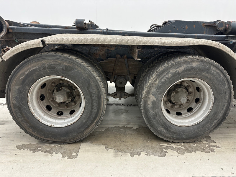 Scania R124.420 - 6x4 - 吊钩升降车:图4 Scania R124.420 - 6x4 - 吊钩升降车:图4