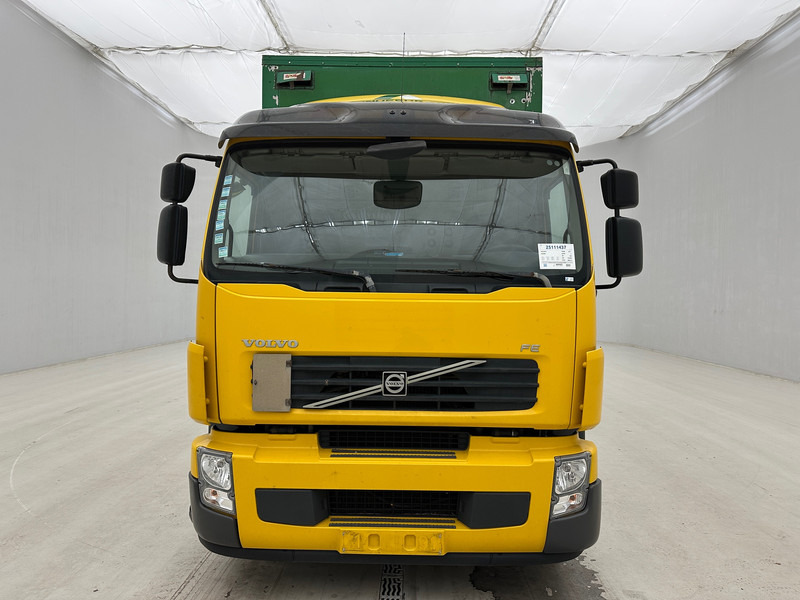 Volvo FE 300 - 6x2 - 厢式卡车:图2 Volvo FE 300 - 6x2 - 厢式卡车:图2