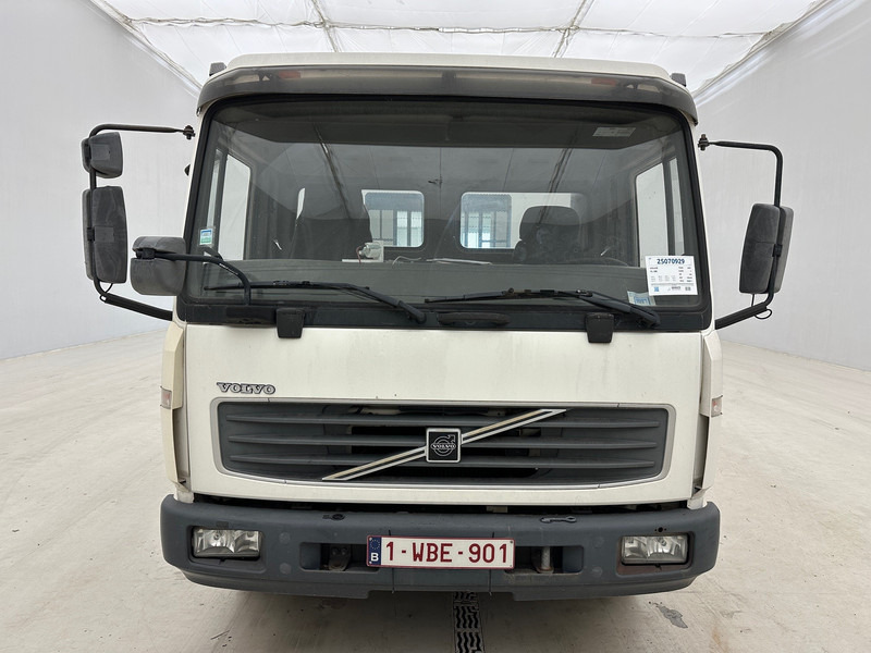 Volvo FL 180 - 翻斗车:图2 Volvo FL 180 - 翻斗车:图2