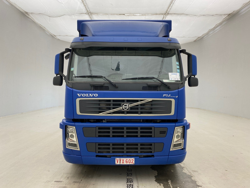 Volvo FM 300 - 6x2 - 侧帘卡车:图2 Volvo FM 300 - 6x2 - 侧帘卡车:图2