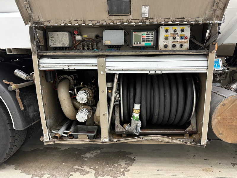 Volvo FM9.260 - 罐车:图4 Volvo FM9.260 - 罐车:图4