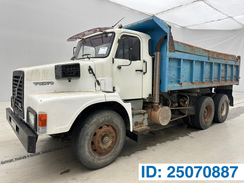 Volvo N10.320 - 6x4 - 翻斗车:图1 Volvo N10.320 - 6x4 - 翻斗车:图1