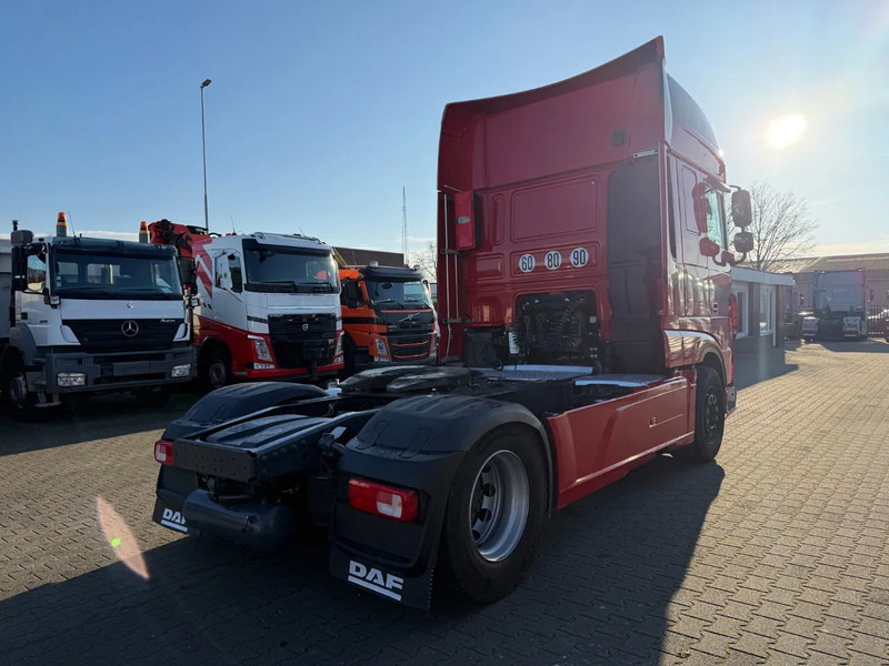 DAF XF 530 Super Spacecab Retarder Euro 6 - 牵引车:图4 DAF XF 530 Super Spacecab Retarder Euro 6 - 牵引车:图4