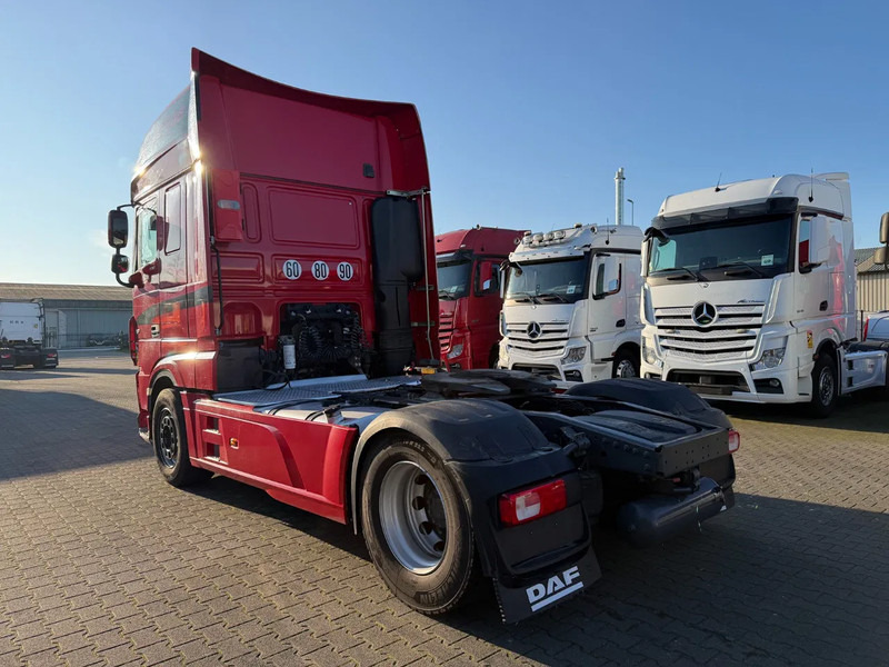 DAF XF 530 Super Spacecab Retarder Euro 6 - 牵引车:图3 DAF XF 530 Super Spacecab Retarder Euro 6 - 牵引车:图3