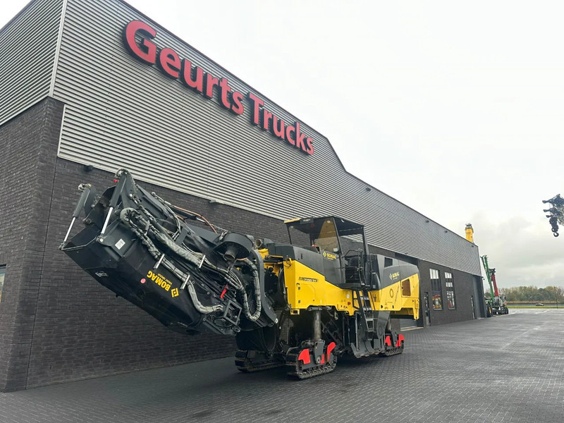 Bomag BM 2200/75 ASFALTFREES / ASPHALT MILLING MACHINE / COLD PLANER - 沥青机:图2 Bomag BM 2200/75 ASFALTFREES / ASPHALT MILLING MACHINE / COLD PLANER - 沥青机:图2