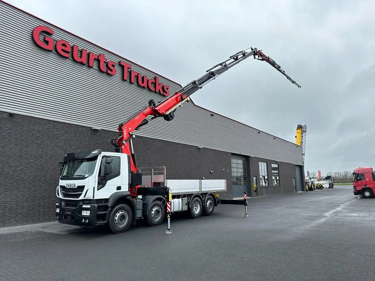 Iveco Stralis 480 X-WAY 8X2 + FASSI 545RA.2.26 + JIB L - 起重车:图2 Iveco Stralis 480 X-WAY 8X2 + FASSI 545RA.2.26 + JIB L - 起重车:图2