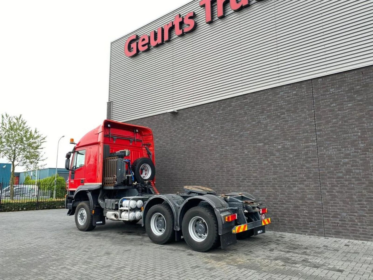 Iveco Trakker 560 SIVI 6X6 HEAVY DUTY PRIME MOVER 275 - 牵引车:图3 Iveco Trakker 560 SIVI 6X6 HEAVY DUTY PRIME MOVER 275 - 牵引车:图3