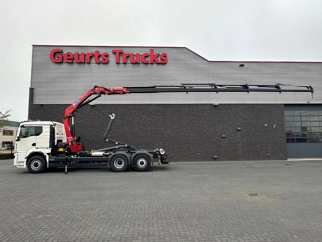 MAN TGS 26.520 6X4H-4 BL NEW MODEL + MEILLER HAAKARM - 吊钩升降车, 起重车:图1 MAN TGS 26.520 6X4H-4 BL NEW MODEL + MEILLER HAAKARM - 吊钩升降车, 起重车:图1