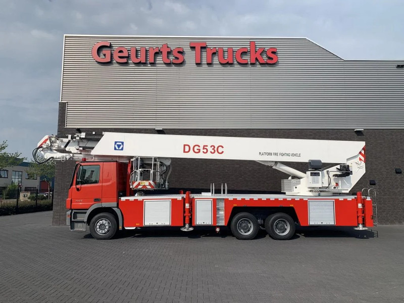 Mercedes-Benz Actros 3332 6X4 XCMG DG53C FIRE FIGTHING PLATFORM 53 METER - 卡车:图1 Mercedes-Benz Actros 3332 6X4 XCMG DG53C FIRE FIGTHING PLATFORM 53 METER - 卡车:图1
