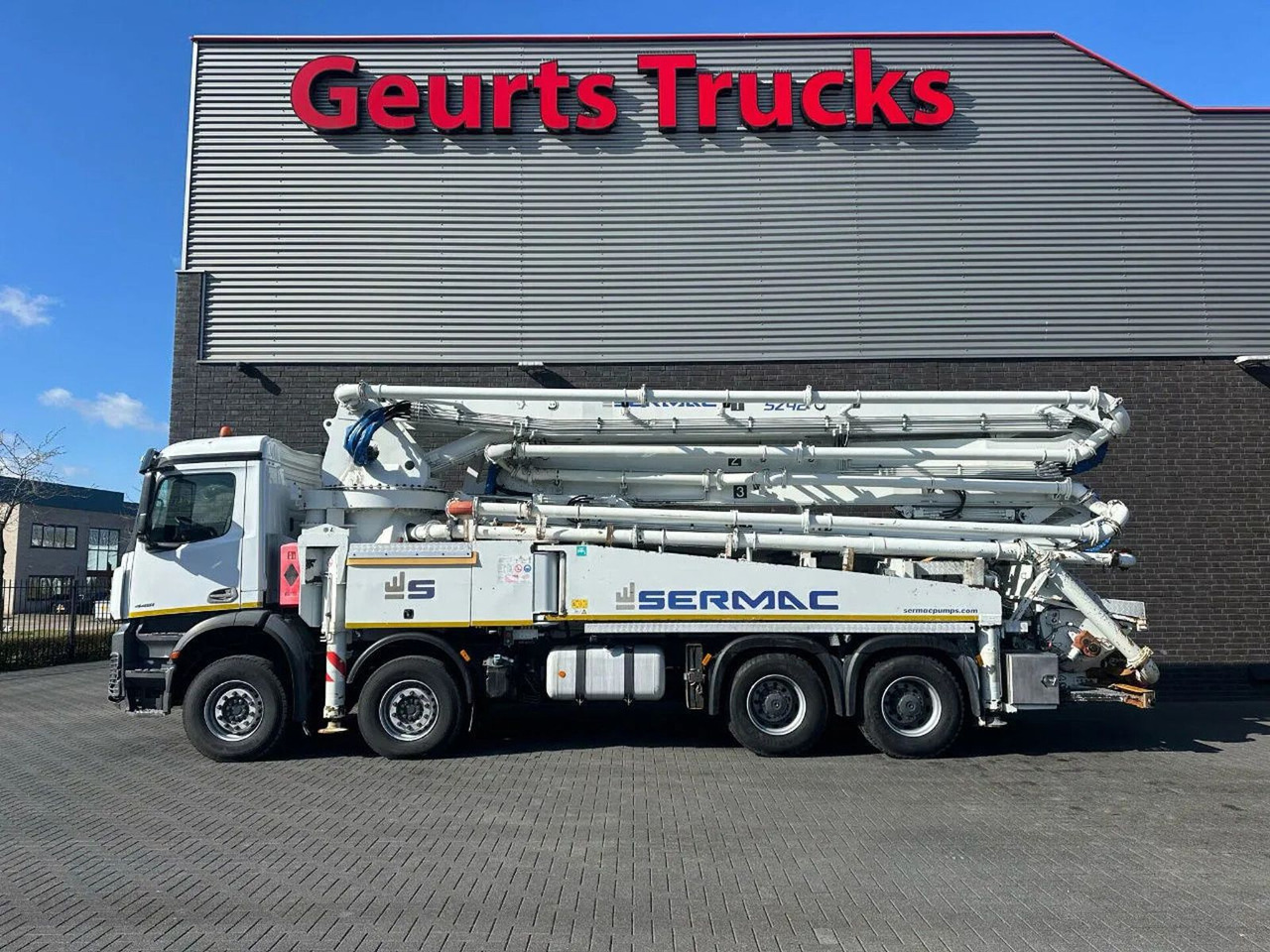 Mercedes-Benz Arocs 4451 8X4 + SERMAC 5Z42 BETONPOMP/BETONPUMP - 混凝土泵车:图1 Mercedes-Benz Arocs 4451 8X4 + SERMAC 5Z42 BETONPOMP/BETONPUMP - 混凝土泵车:图1