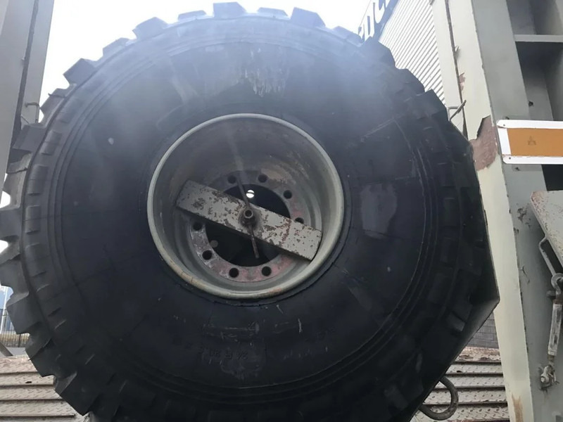 低装载半拖车 Trabosa 2 AXEL HEAVY DUTY LOWLOADER TANK TRANSPORT:图14 低装载半拖车 Trabosa 2 AXEL HEAVY DUTY LOWLOADER TANK TRANSPORT:图14