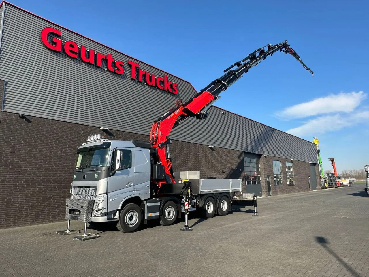 Volvo FH 500 8X4 RF-RT40G FASSI F1450R.2.8 + JIB L826 - 起重车:图3 Volvo FH 500 8X4 RF-RT40G FASSI F1450R.2.8 + JIB L826 - 起重车:图3