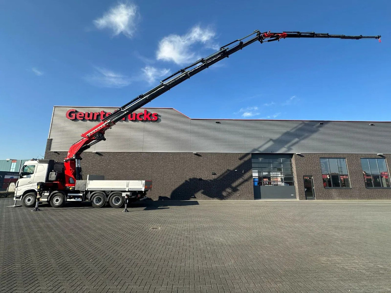 Volvo FH 500 8X4 RF-RT40G FASSI F1450R.2.8 + JIB L826 - 起重车:图1 Volvo FH 500 8X4 RF-RT40G FASSI F1450R.2.8 + JIB L826 - 起重车:图1