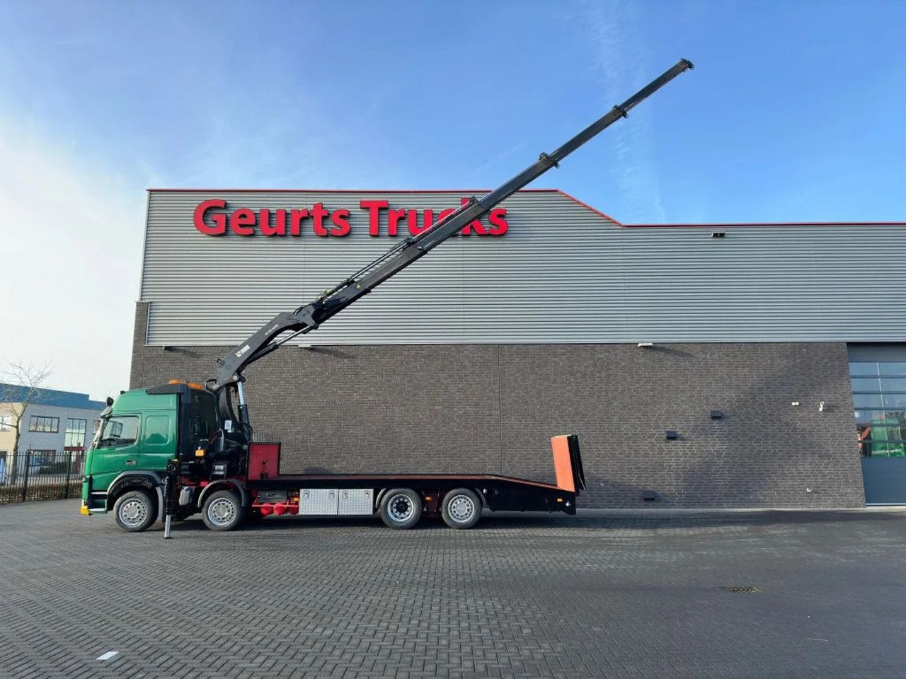 Volvo FM 500 8X2 OPRIJWAGEN/MACHINE TRANSPORTER + HIAB - 起重车:图5 Volvo FM 500 8X2 OPRIJWAGEN/MACHINE TRANSPORTER + HIAB - 起重车:图5