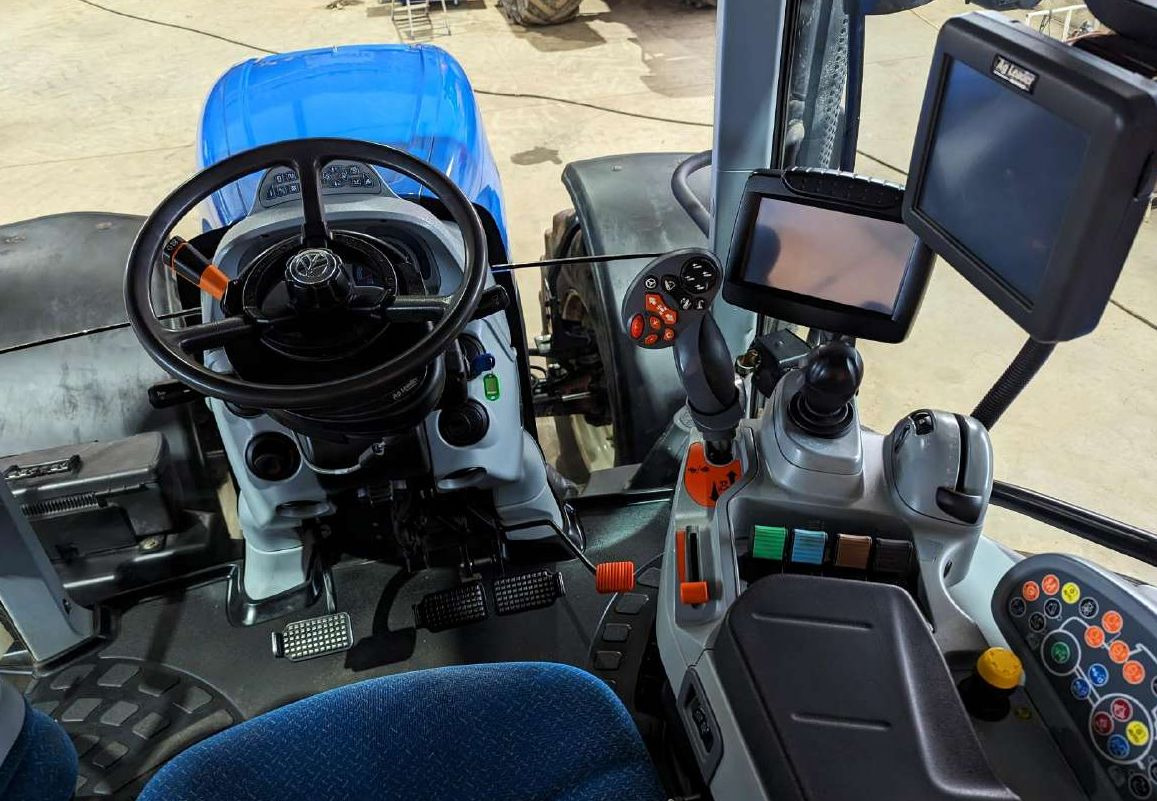 NEW HOLLAND T7.260 - 拖拉机:图3 NEW HOLLAND T7.260 - 拖拉机:图3