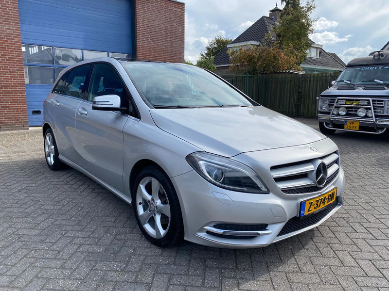Mercedes-Benz B-Klasse 180 Ambition autom. panoramadak - 越野车:图3 Mercedes-Benz B-Klasse 180 Ambition autom. panoramadak - 越野车:图3