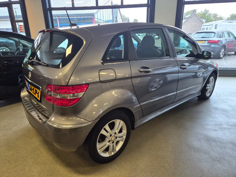 Mercedes-Benz B-Klasse B 180 Automaat Trekhaak - 汽车:图3 Mercedes-Benz B-Klasse B 180 Automaat Trekhaak - 汽车:图3