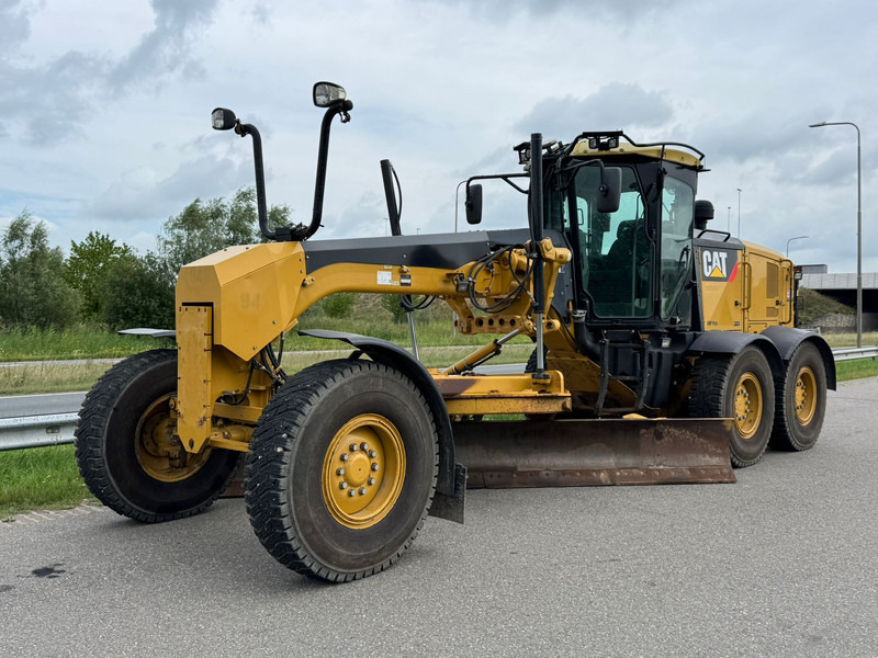 Caterpillar 140M2 - 平路机:图2 Caterpillar 140M2 - 平路机:图2