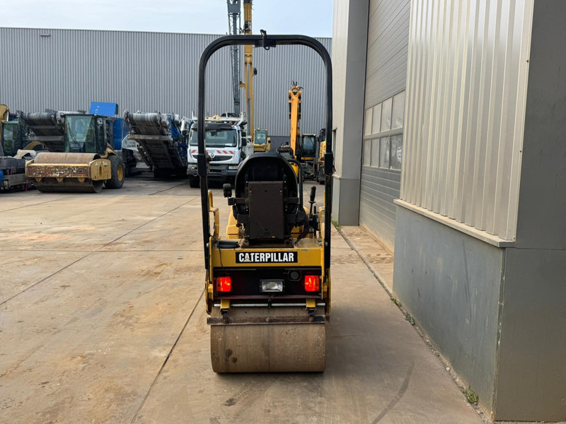 Caterpillar CB114 - 碾压机:图4 Caterpillar CB114 - 碾压机:图4