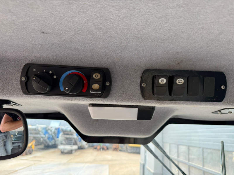 碾压机 Caterpillar CD54B:图18 碾压机 Caterpillar CD54B:图18