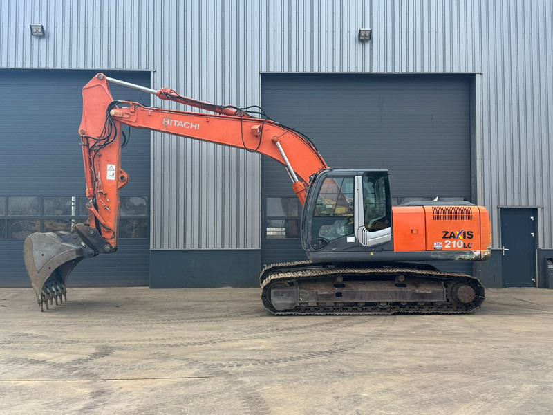 Hitachi ZX210LC-3 - 履带式挖掘机:图1 Hitachi ZX210LC-3 - 履带式挖掘机:图1