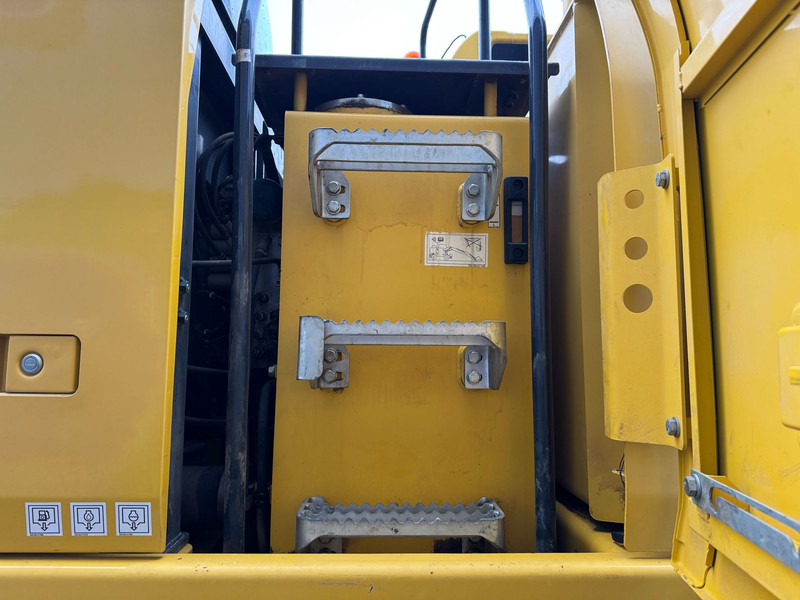 轮式挖掘机 Komatsu PW180-11：图13