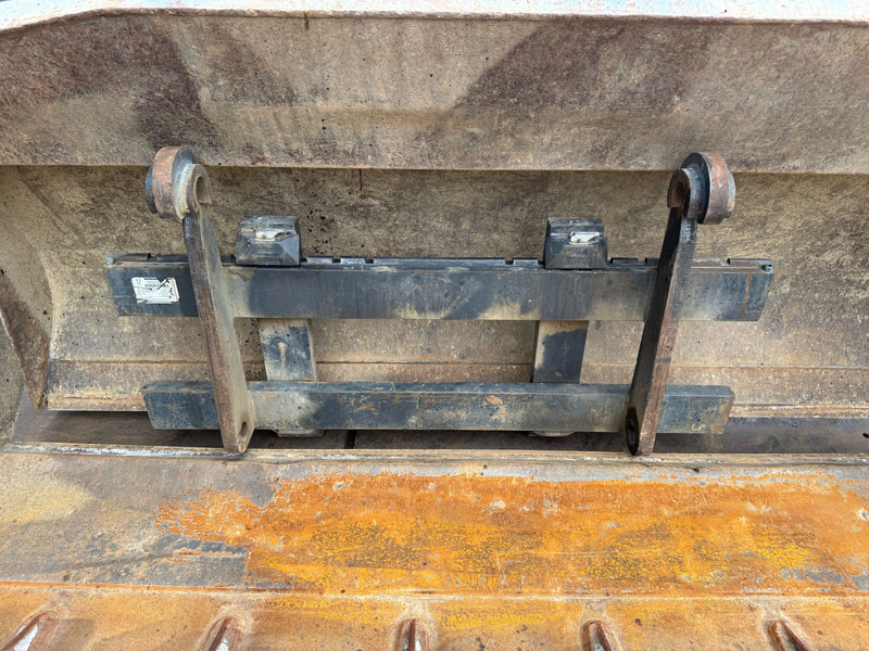 轮式装载机 Kramer 8155 / Forks / bucket:图16 轮式装载机 Kramer 8155 / Forks / bucket:图16