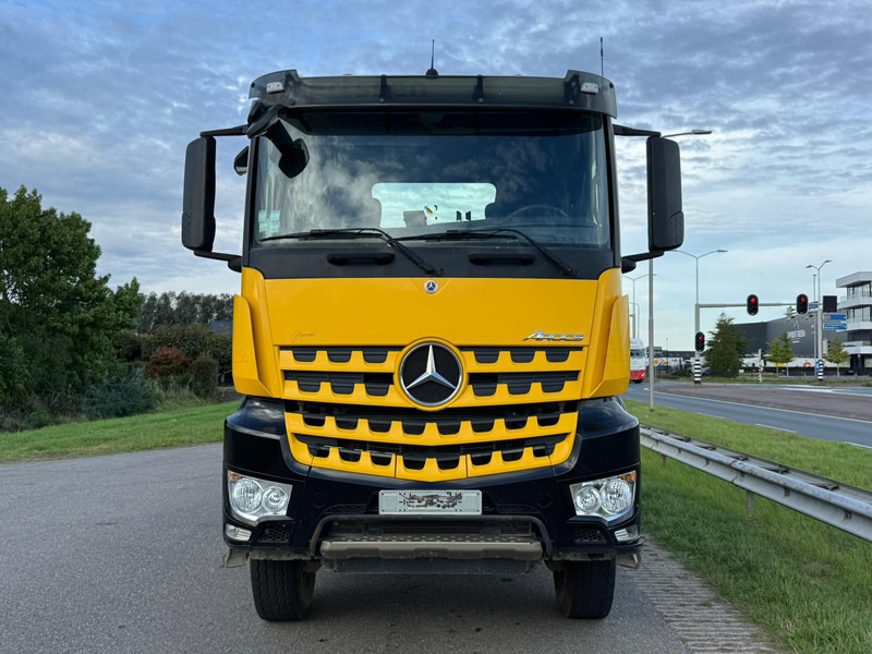 MERCEDESBENZ AROCS 3345 - 牵引车:图4 MERCEDESBENZ AROCS 3345 - 牵引车:图4
