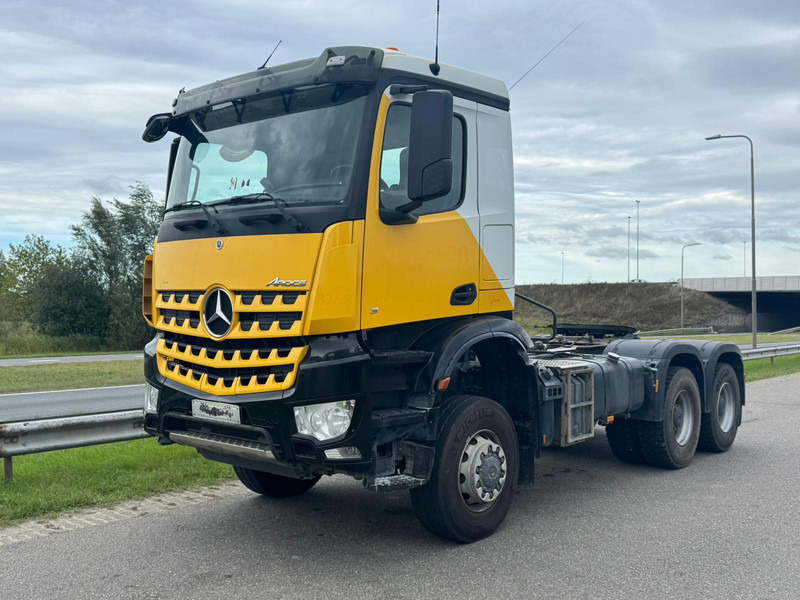 MERCEDESBENZ AROCS 3345 - 牵引车:图1 MERCEDESBENZ AROCS 3345 - 牵引车:图1