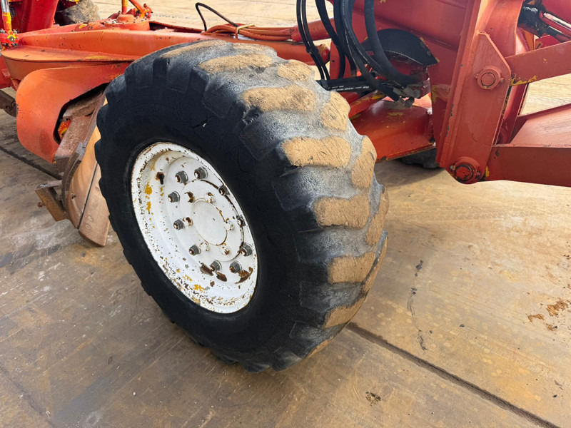 平路机 O & K F106A Motor Grader 6x6:图17 平路机 O & K F106A Motor Grader 6x6:图17